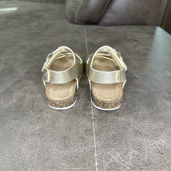 Toddler Girls Gold Easy-On Ade Footbed Sandals Cat & Jack Size 9c - Picture 5 of 6